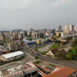 Apto Mobiliado com 71m², 2 dormitórios, 2 vagas, no bairro Rio Branco em Caxias do Sul para Comprar