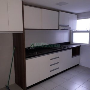 Apartamento com 58m², 2 dormitórios, 1 vaga, no bairro Treviso em Caxias do Sul para Comprar
