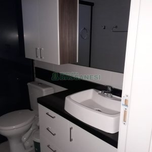 Apartamento com 58m², 2 dormitórios, 1 vaga, no bairro Treviso em Caxias do Sul para Comprar