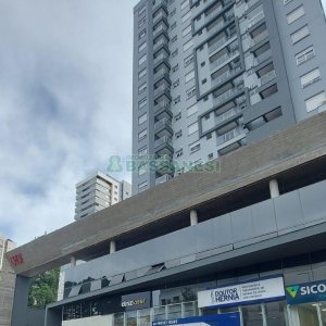 Apartamento com 35m², 1 dormitório, 1 vaga, no bairro Lourdes em Caxias do Sul para Alugar