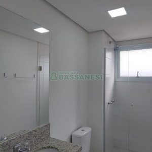Apartamento com 35m², 1 dormitório, 1 vaga, no bairro Lourdes em Caxias do Sul para Alugar