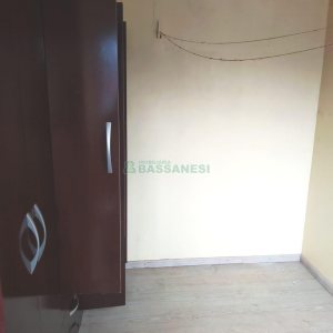 Casa com 60m², 5 dormitórios, 1 vaga, no bairro Santa Lúcia em Caxias do Sul para Comprar