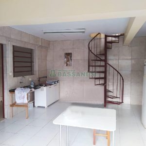 Casa com 60m², 5 dormitórios, 1 vaga, no bairro Santa Lúcia em Caxias do Sul para Comprar