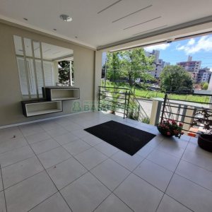 Apartamento com 86m², 2 dormitórios, 2 vagas, no bairro Panazzolo em Caxias do Sul para Comprar