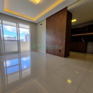 Apartamento com 86m², 2 dormitórios, 2 vagas, no bairro Panazzolo em Caxias do Sul para Comprar