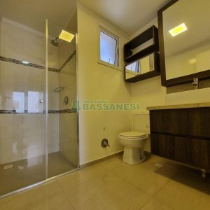 Apartamento com 86m², 2 dormitórios, 2 vagas, no bairro Panazzolo em Caxias do Sul para Comprar