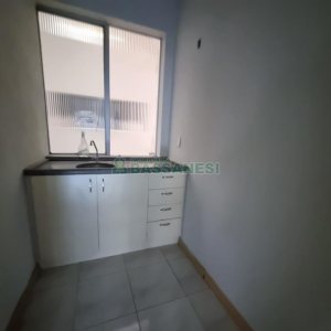 Sala com 75m², 1 vaga, no bairro Centro em Caxias do Sul para Alugar ou Comprar