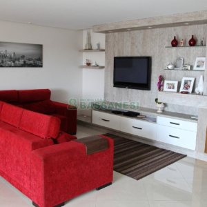 Apto Mobiliado com 153m², 3 dormitórios, 2 vagas, no bairro Lourdes em Caxias do Sul para Comprar