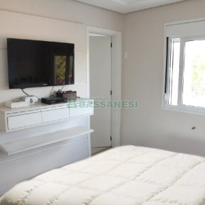 Apto Mobiliado com 153m², 3 dormitórios, 2 vagas, no bairro Lourdes em Caxias do Sul para Comprar