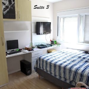 Apto Mobiliado com 153m², 3 dormitórios, 2 vagas, no bairro Lourdes em Caxias do Sul para Comprar