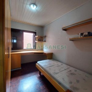 Casa com 70m², 4 dormitórios, 3 vagas, no bairro Marechal Floriano em Caxias do Sul para Comprar