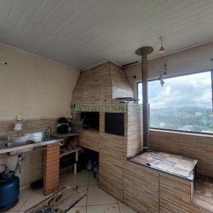 Casa com 70m², 4 dormitórios, 3 vagas, no bairro Marechal Floriano em Caxias do Sul para Comprar