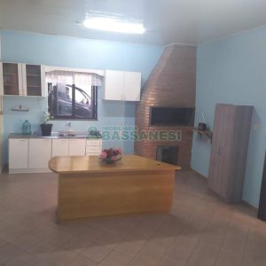 Casa com 70m², 4 dormitórios, 3 vagas, no bairro Marechal Floriano em Caxias do Sul para Comprar