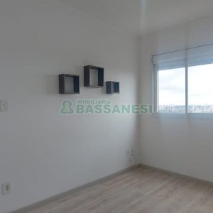 Apartamento com 62m², 2 dormitórios, 1 vaga, no bairro Vinhedos em Caxias do Sul para Alugar