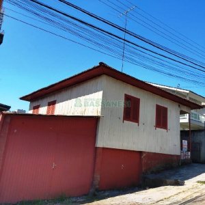 Casa com 100m², 3 dormitórios, 1 vaga, no bairro Panazzolo em Caxias do Sul para Comprar