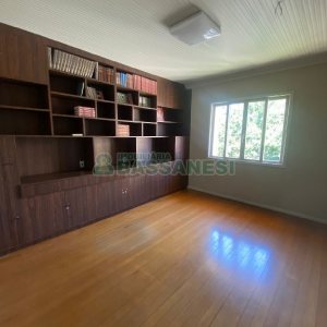 Casa Comercial com 330m², 3 dormitórios, 3 vagas, no bairro São Pelegrino em Caxias do Sul para Alugar ou Comprar