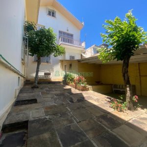 Casa Comercial com 330m², 3 dormitórios, 3 vagas, no bairro São Pelegrino em Caxias do Sul para Alugar ou Comprar