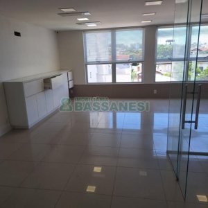 Sala com 60m², 1 vaga, no bairro Santa Catarina em Caxias do Sul para Alugar