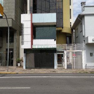 Loja com 270m², no bairro São Pelegrino em Caxias do Sul para Alugar ou Comprar