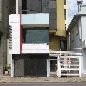 Loja com 270m², no bairro São Pelegrino em Caxias do Sul para Alugar ou Comprar
