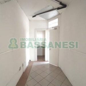 Loja com 270m², no bairro São Pelegrino em Caxias do Sul para Alugar ou Comprar