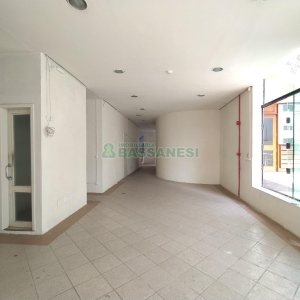 Loja com 270m², no bairro São Pelegrino em Caxias do Sul para Alugar ou Comprar