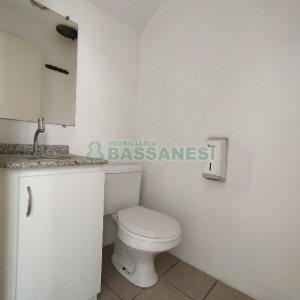 Loja com 270m², no bairro São Pelegrino em Caxias do Sul para Alugar ou Comprar