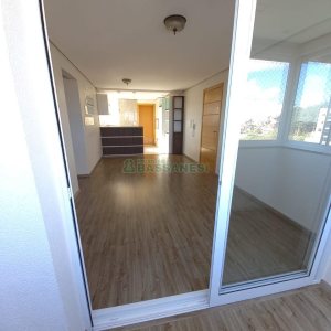 Apartamento com 91m², 3 dormitórios, 2 vagas, no bairro Kayser em Caxias do Sul para Comprar