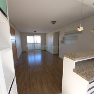 Apartamento com 91m², 3 dormitórios, 2 vagas, no bairro Kayser em Caxias do Sul para Comprar