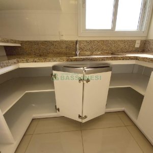 Apartamento com 91m², 3 dormitórios, 2 vagas, no bairro Kayser em Caxias do Sul para Comprar