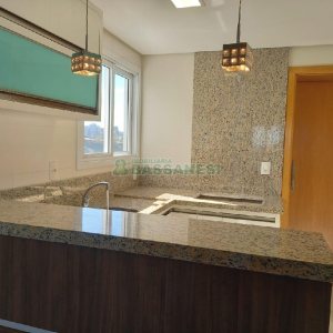 Apartamento com 91m², 3 dormitórios, 2 vagas, no bairro Kayser em Caxias do Sul para Comprar