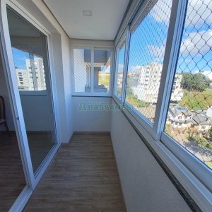 Apartamento com 91m², 3 dormitórios, 2 vagas, no bairro Kayser em Caxias do Sul para Comprar