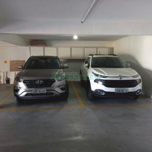 Apartamento com 91m², 3 dormitórios, 2 vagas, no bairro Kayser em Caxias do Sul para Comprar