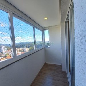 Apartamento com 91m², 3 dormitórios, 2 vagas, no bairro Kayser em Caxias do Sul para Comprar