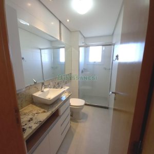 Apartamento com 91m², 3 dormitórios, 2 vagas, no bairro Kayser em Caxias do Sul para Comprar