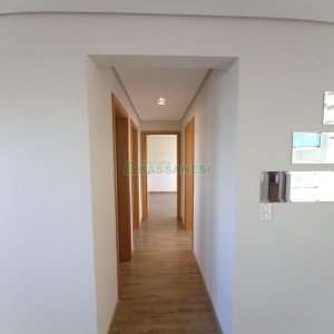 Apartamento com 91m², 3 dormitórios, 2 vagas, no bairro Kayser em Caxias do Sul para Comprar