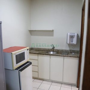 Loja com 480m², 6 vagas, no bairro Centro em Caxias do Sul para Alugar