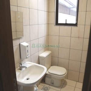 Loja com 480m², 6 vagas, no bairro Centro em Caxias do Sul para Alugar