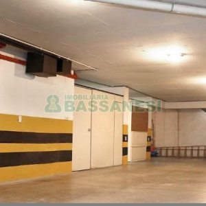 Loja com 480m², 6 vagas, no bairro Centro em Caxias do Sul para Alugar