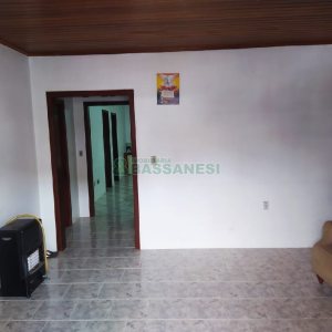 Casa com 165m², 3 dormitórios, 3 vagas, no bairro Charqueadas em Caxias do Sul para Comprar