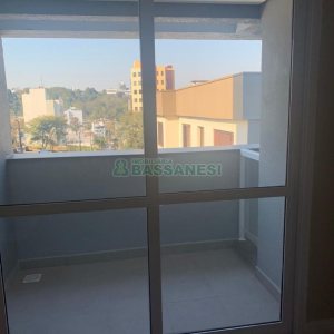 Apartamento com 41m², 1 dormitório, 1 vaga, no bairro Lourdes em Caxias do Sul para Comprar