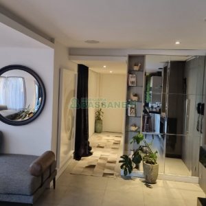 Apartamento com 129m², 2 dormitórios, 2 vagas, no bairro Vila Horn em Caxias do Sul para Comprar