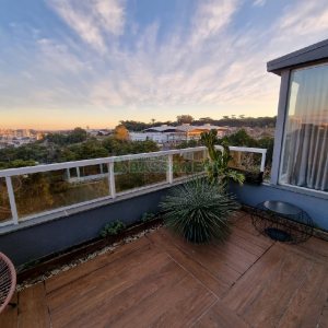 Apartamento com 129m², 2 dormitórios, 2 vagas, no bairro Vila Horn em Caxias do Sul para Comprar