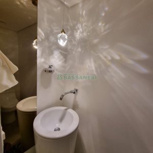 Apartamento com 129m², 2 dormitórios, 2 vagas, no bairro Vila Horn em Caxias do Sul para Comprar