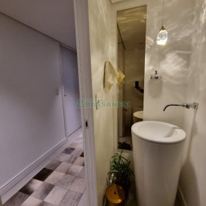 Apartamento com 129m², 2 dormitórios, 2 vagas, no bairro Vila Horn em Caxias do Sul para Comprar