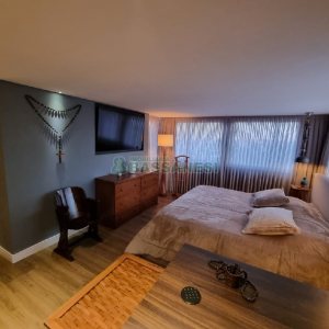 Apartamento com 129m², 2 dormitórios, 2 vagas, no bairro Vila Horn em Caxias do Sul para Comprar