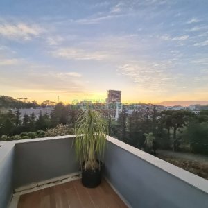Apartamento com 129m², 2 dormitórios, 2 vagas, no bairro Vila Horn em Caxias do Sul para Comprar