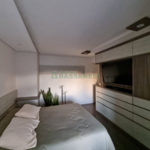 Apartamento com 129m², 2 dormitórios, 2 vagas, no bairro Vila Horn em Caxias do Sul para Comprar