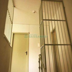 Casa Comercial com 254m², 8 dormitórios, 3 vagas, no bairro Jardim América em Caxias do Sul para Alugar