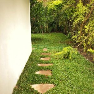 Casa Comercial com 254m², 8 dormitórios, 3 vagas, no bairro Jardim América em Caxias do Sul para Alugar